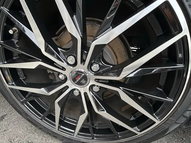 即日・翌日対応可能！車種も全て対応可能です！愛車の美しさを甦らせます！サービスの画像