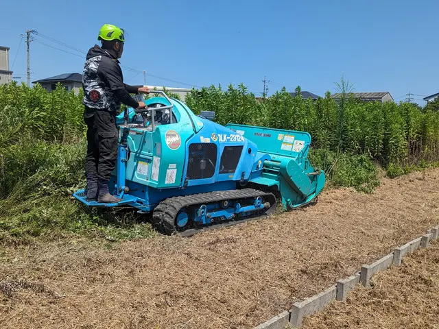 ☆お庭・空家・空地・耕作放棄地・遊休地の草刈りお任せください　損害保険加入済み◎サービスの画像