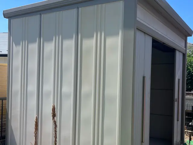 ★解体経験豊富★金属製物置/車庫解体、回収、中身の不用品回収も対応可能です。サービスの画像