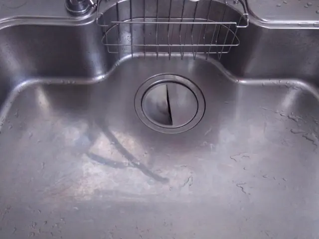 ☆頑固な水垢・サビを落として綺麗に！☆気になる箇所を徹底的に清掃致します！サービスの画像