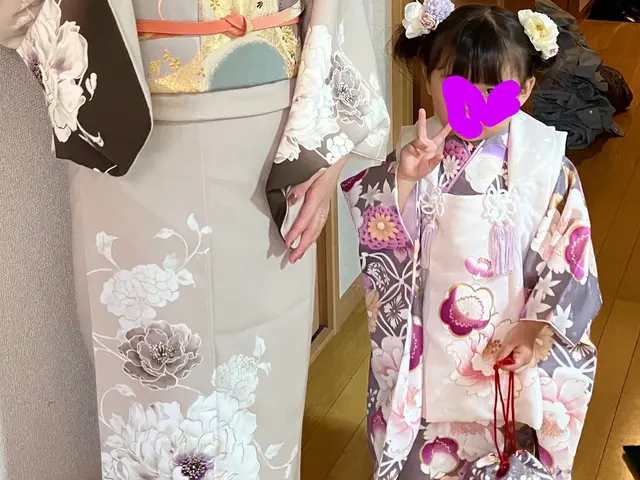 20年以上の経験に裏打ちされた、美しさと着心地の良さを両立させる丁寧な着付け。