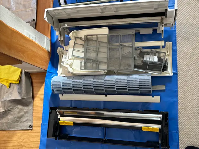 【ファン脱着&漂白つけおき】で頑固な汚れも根こそぎ落とす！ペット・子供にも優しいサービスの画像