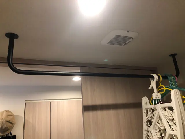 雨降りでも大丈夫！室内ランドリーパイプ取付サービスの画像