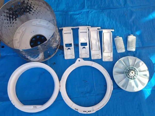 【完全分解・裏側まで公開】縦型洗濯機クリーニング（黒カビ徹底除去）サービスの画像