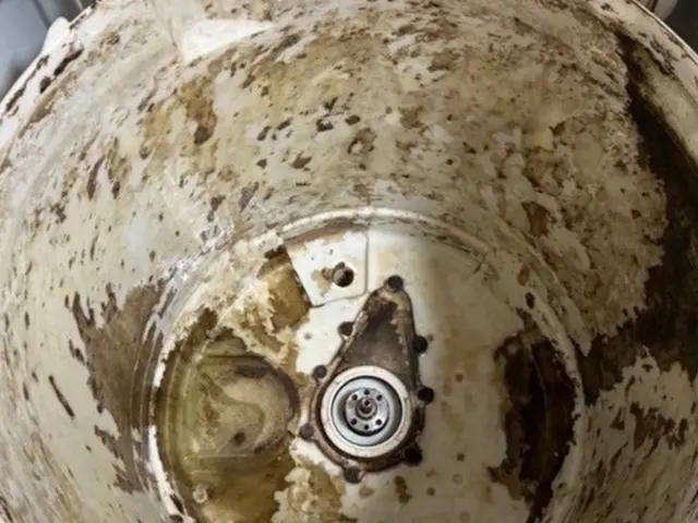 【完全分解・裏側まで公開】縦型洗濯機クリーニング（黒カビ徹底除去）サービスの画像