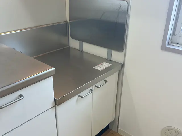 IHクッキングヒーターの交換取付工事 / 作業後の動作確認 / 既存コンロの処分サービスの画像