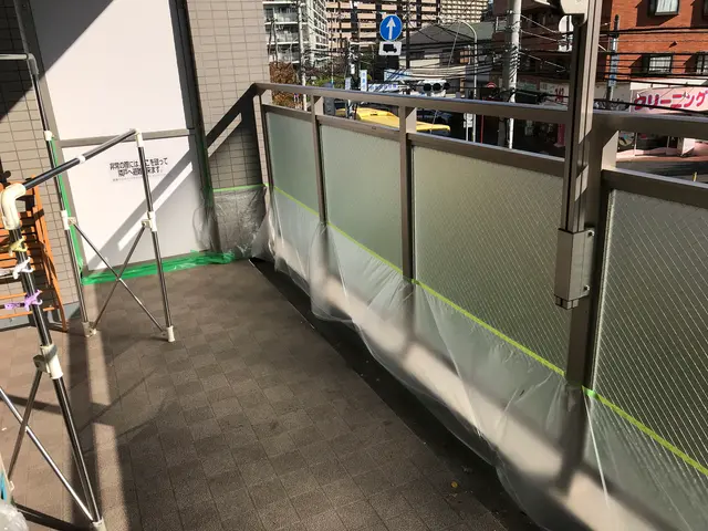 綺麗になるまで洗います！ベランダ掃除はホームアシスタントサービスへ！サービスの画像