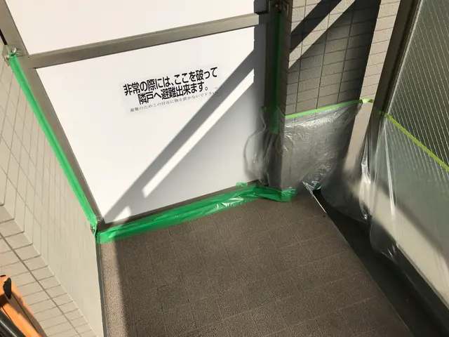 綺麗になるまで洗います！ベランダ掃除はホームアシスタントサービスへ！サービスの画像