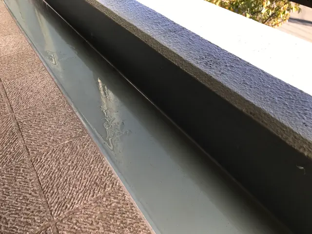 綺麗になるまで洗います！ベランダ掃除はホームアシスタントサービスへ！サービスの画像