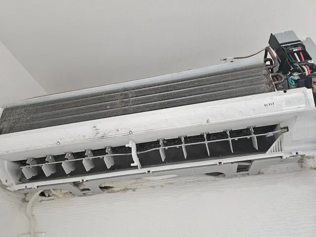 【電気工事士が行うエアコン洗浄】電気工事士なのでアフターメンテナンスもバッチリ❢サービスの画像