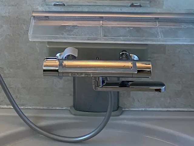 お困り事をスピード解決♪ 施工後の水漏れ検査はお客様と一緒に行います。サービスの画像