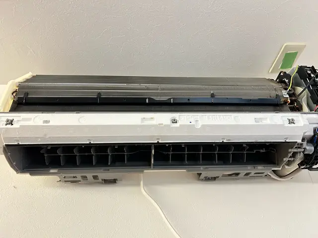 エアコン清掃　汚れているエアコンもお気軽にサービスの画像