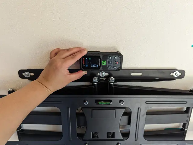 壁掛けテレビの設置を承りますサービスの画像