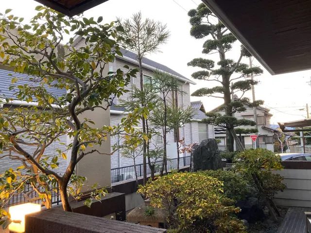 ☆植木の町稲沢市から★実績20年以上 自然風剪定で明るく風通しの良いお庭に！サービスの画像