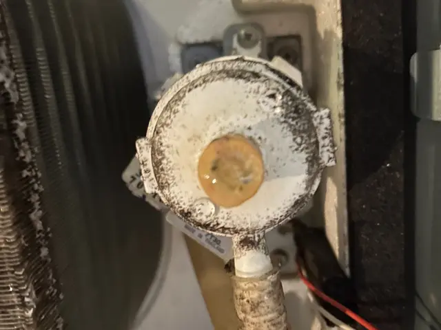 1.2.4方向！天吊りエアコンもご相談を！サービスの画像