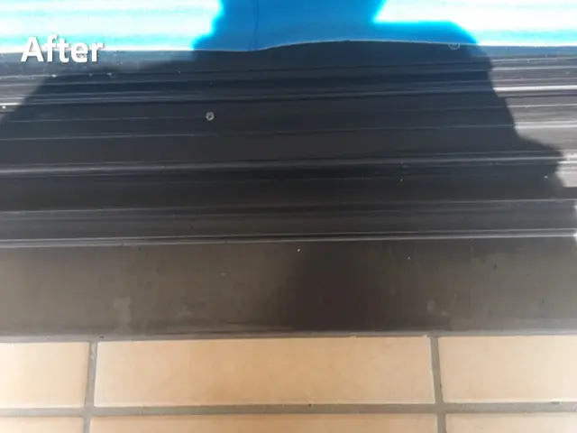 【ベランダの高圧洗浄】気になる汚れ、クリーニングでスッキリ！サービスの画像