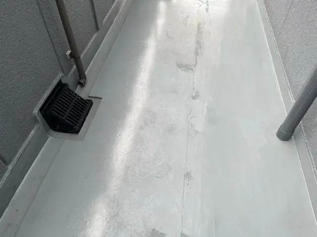 駐車場の高圧洗浄サービスの画像