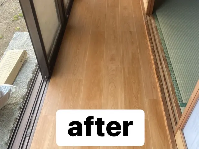 フロアタイル施工のことならお任せください！サービスの画像