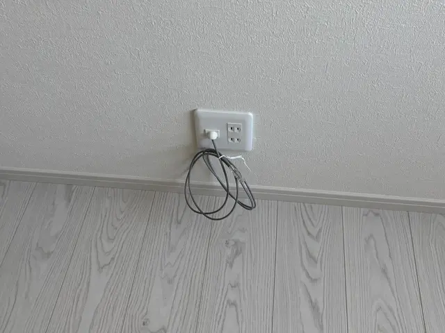 【藤沢市発】LAN配線承ります。1Fから2Fの屋内や屋外配線もご相談ください。サービスの画像