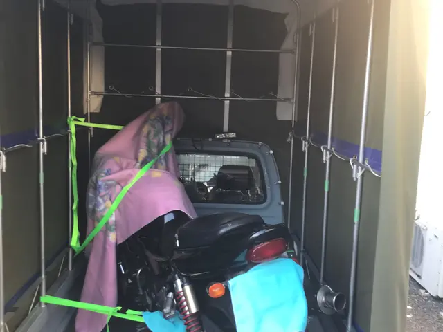 天候に左右されない、幌車によるオーダー輸送★最安値15,000円15km未満含むサービスの画像