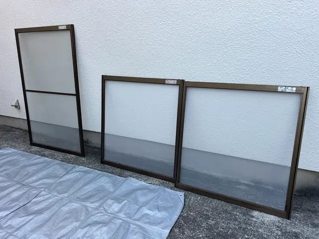 この機会に網戸新しくしてみませんか？(都内の場合は複数枚からお受け致します！！)サービスの画像