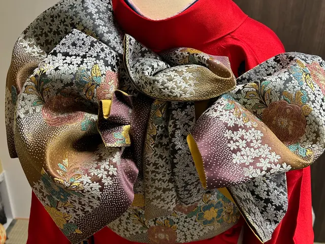 【和裁知識が豊富な店長が伺います！】快適で美しい着付けをご自宅で！