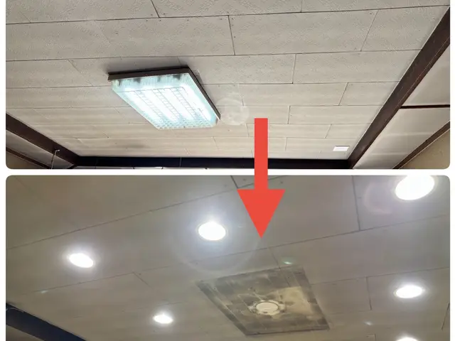 蛍光灯器具からLED器具への交換作業サービスの画像