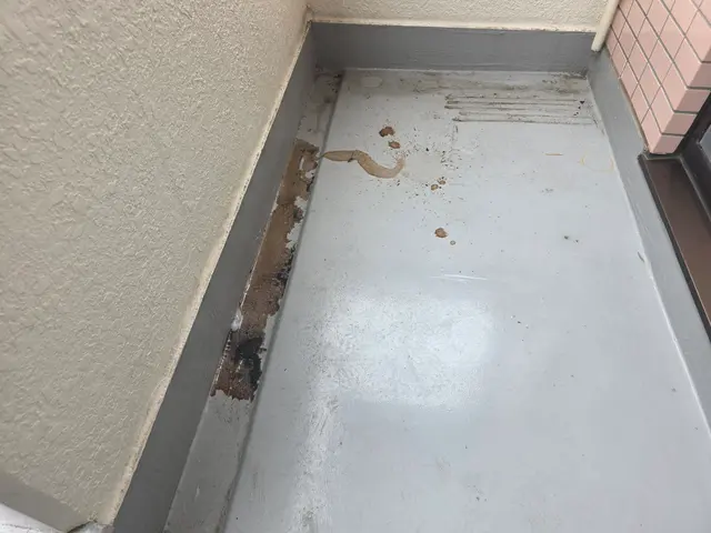 お気軽にご相談ください⇒⇒　ベランダ、バルコニー清掃サービスの画像