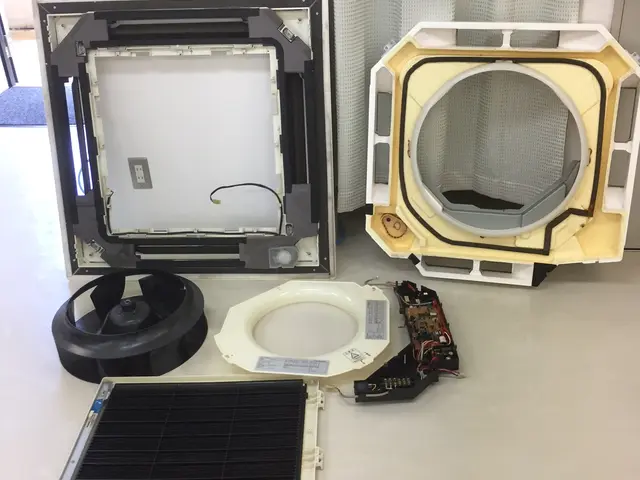 分解洗浄経験15年★安心の賠責保険加入★年間300台以上施工★女性スタッフ同行可サービスの画像