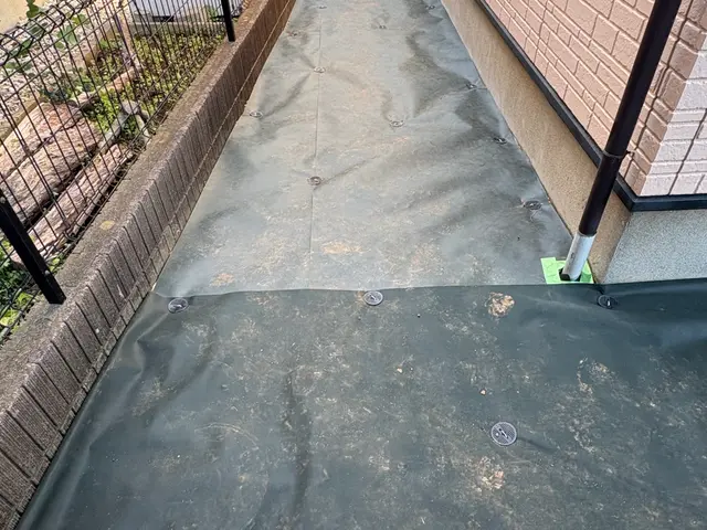 防草シート張り替えサービスの画像