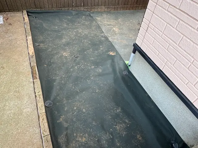 防草シート張り替えサービスの画像