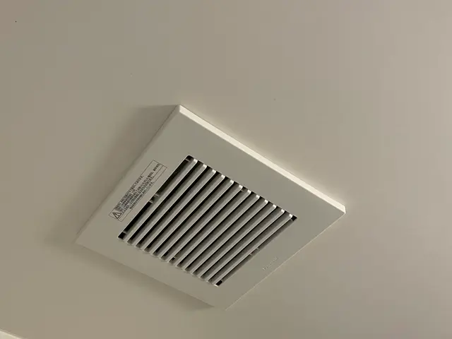 合同会社松電工業　「トイレ換気扇交換・取付」サービスの画像