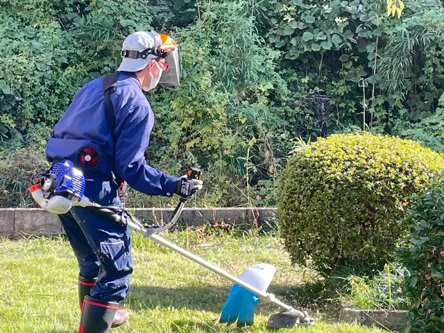 高齢者・福祉施設からも信頼される丁寧な庭のお手入れサービスサービスの画像