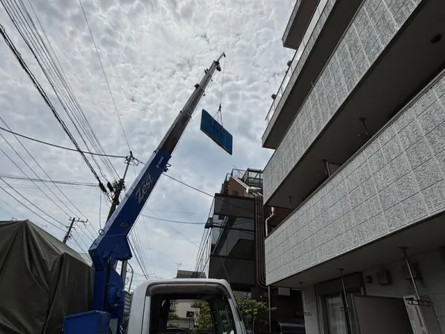 熟練のクレーン技術で不可能を可能に！安心の保険完備輸送サービスの画像