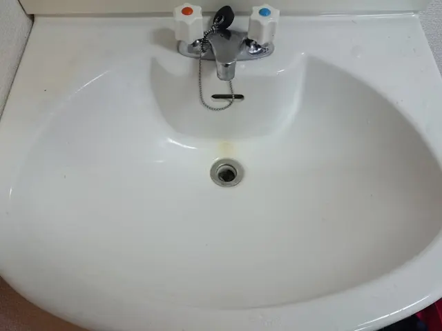 洗面台クリーニング　100%自社対応◎営業時間外の予約も相談OK◆年中無休営業サービスの画像
