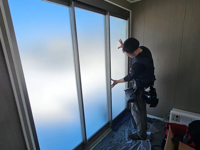 【防犯・紫外線・暑さ・寒さ・プライバシー対策】窓フィルムでお困りごとを解決！サービスの画像