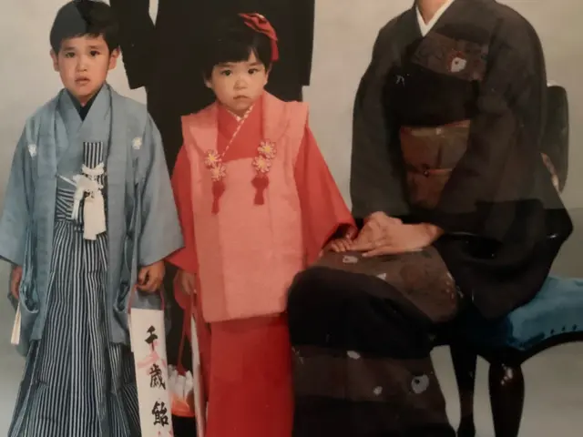 出張着付け・ヘアセット・メイク　　　　　　　(打掛含む冠婚葬祭全てのお支度対応)