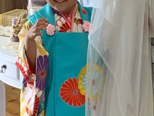 出張着付け・ヘアセット・メイク　　　　　　　(打掛含む冠婚葬祭全てのお支度対応)