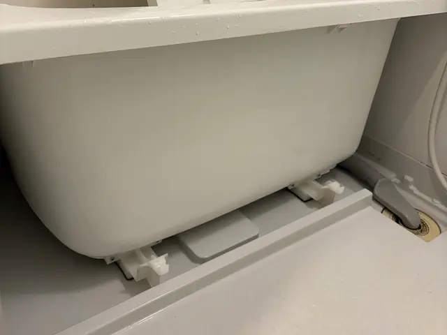 【次亜塩素酸、強アルカリ、酸性洗浄剤にて徹底洗浄】丁寧に作業いたします！サービスの画像