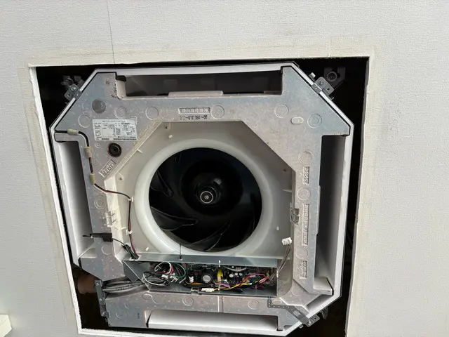 【天井埋め込みエアコンクリーニング】法人様大歓迎♪サービスの画像