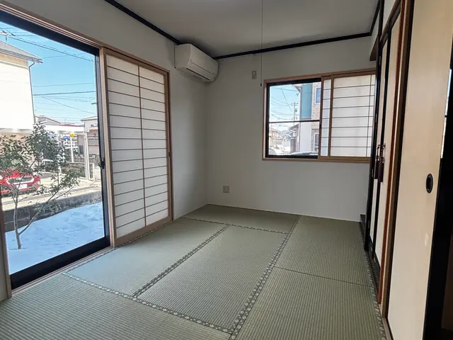 業界歴14年/地域密着型/完全自社施工/女性スタッフとお伺い致します！火災保険可サービスの画像