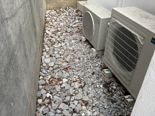 落ち葉の季節も安心！UGのサッと清掃便サービスの画像