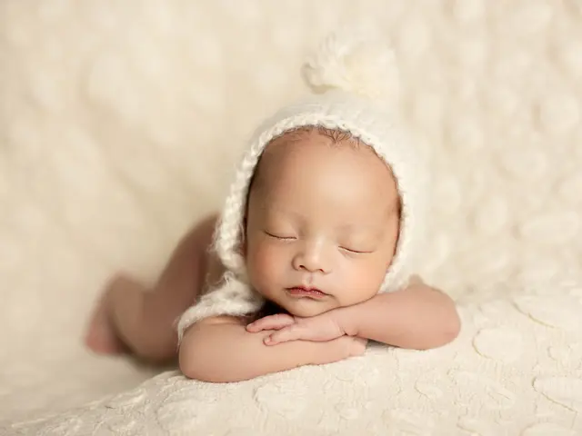 日本セーフティー資格保有ママフォトグラファーによるシンプルで上質なニューボーン