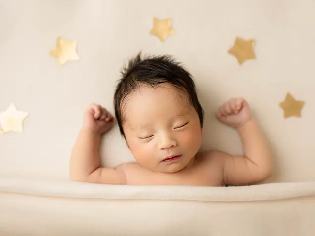 日本セーフティー資格保有ママフォトグラファーによるシンプルで上質なニューボーン