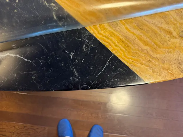 思い出の家具を蘇らせる！椅子・机の専門修理サービスです。サービスの画像