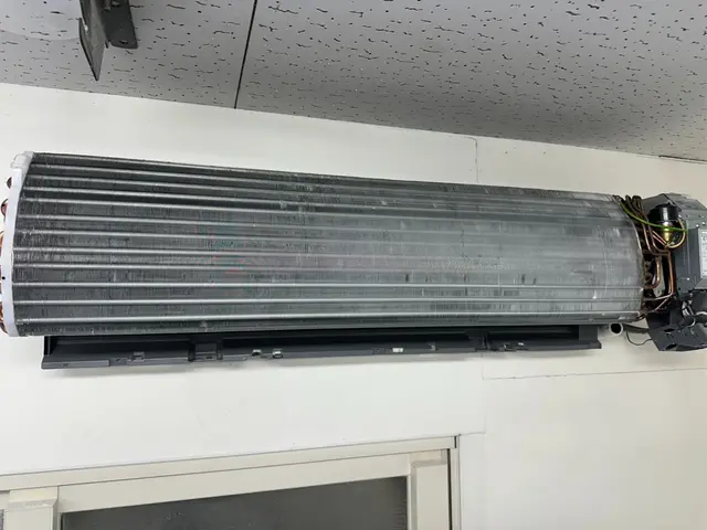 洗浄、修理、工事が出来るエアコン屋です！ご安心してご依頼ください。サービスの画像