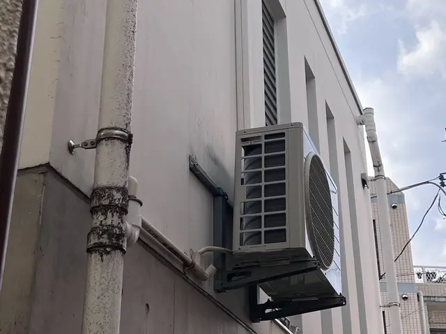 10年経験のプロフェッショナル！年間1000台のエアコン取り付け実績あり！サービスの画像