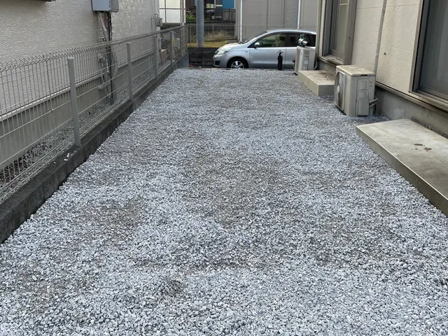 【砂利敷き】100%自社対応◎営業時間外・対応地域外もご相談ください。サービスの画像