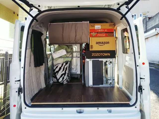 大バズリ中 (縁起プチ引越大吉便) 縁起も運ぶ引越屋。最後は１本締めでお祝いサービスの画像