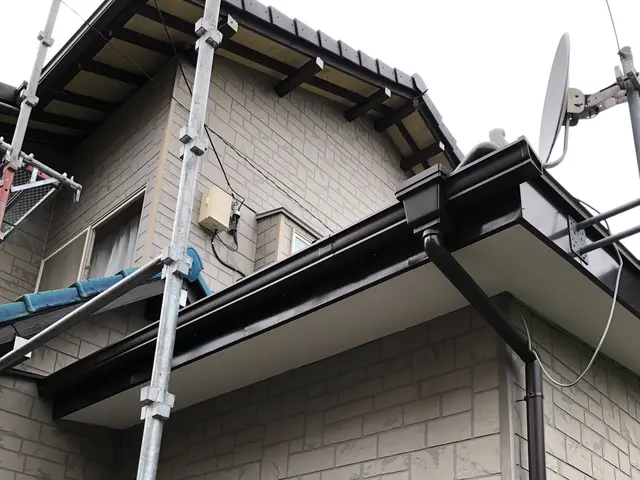 雨樋工事　万が一の為の損害保険加入済み！対応地域外も相談ください！サービスの画像